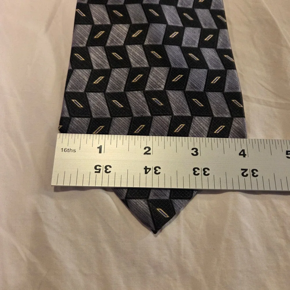 Vintage‎ Van Heusen 100% Silk Men's Neck Tie, Black Gray White